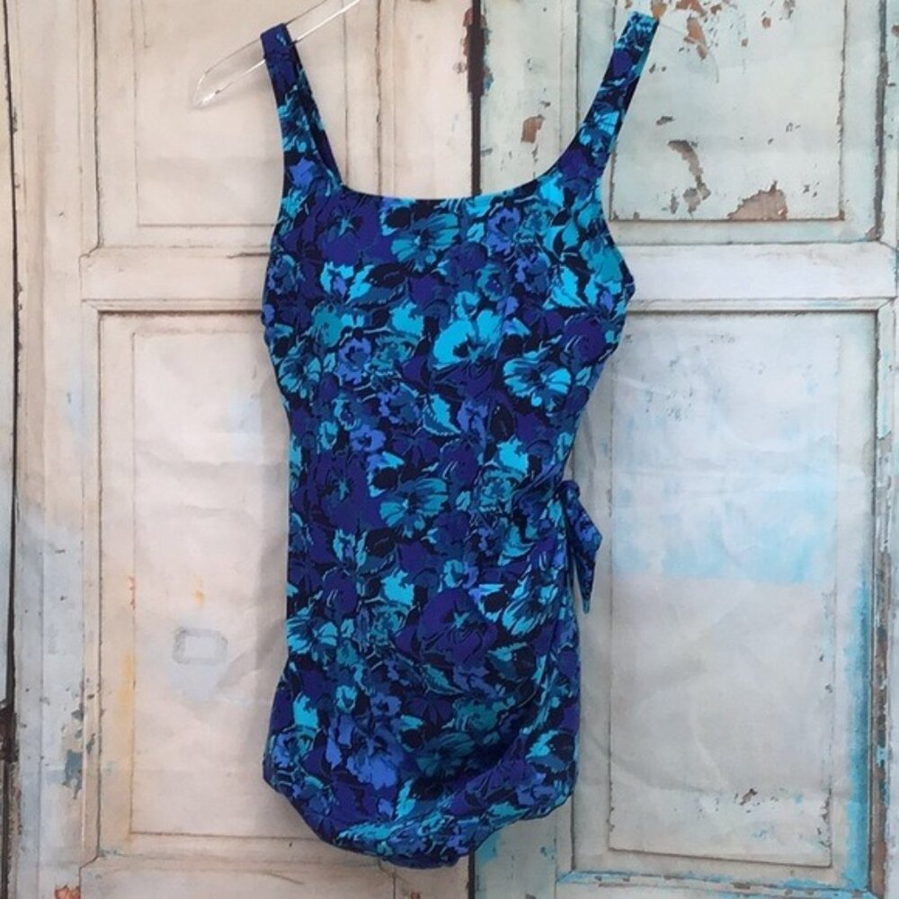 L.L. Bean Womans 8 Reg Floral One-Piece Swimsuit With Side Tie SPF 40 Padded UW